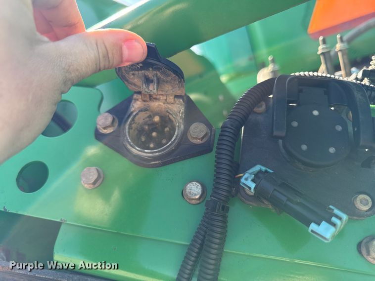 image for item EF2464 2013 John Deere 9560R  Scraper Special 4WD tractor