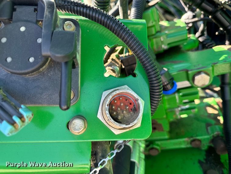 image for item EF2464 2013 John Deere 9560R  Scraper Special 4WD tractor