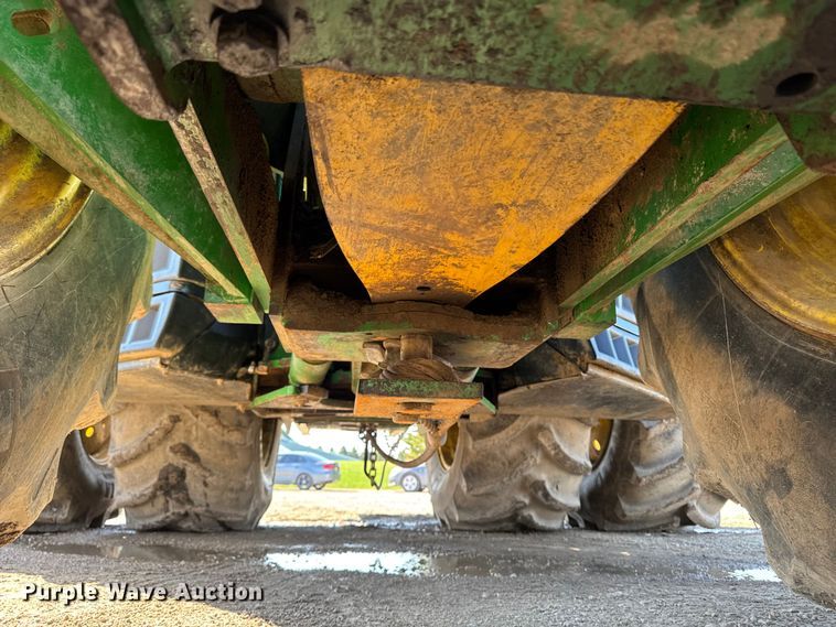 image for item EF2464 2013 John Deere 9560R  Scraper Special 4WD tractor