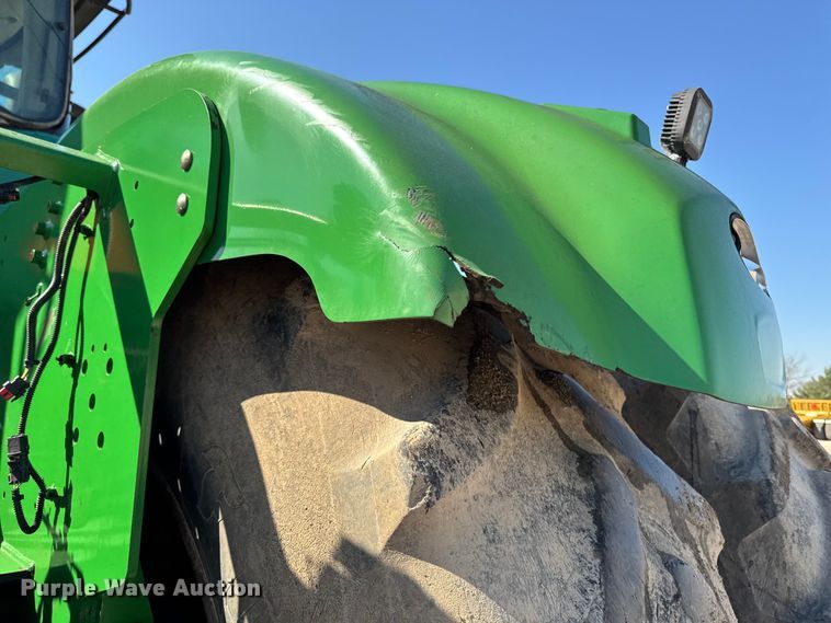 image for item EF2464 2013 John Deere 9560R  Scraper Special 4WD tractor