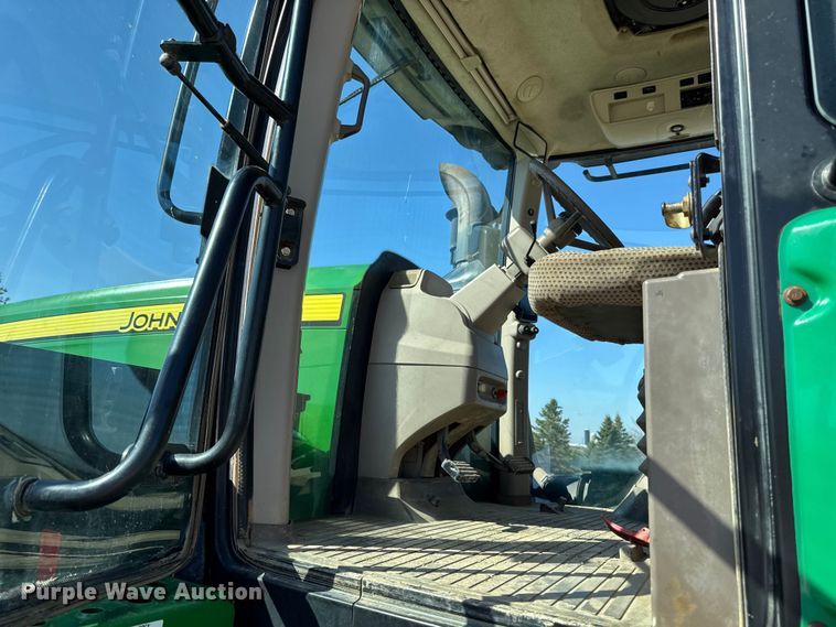 image for item EF2464 2013 John Deere 9560R  Scraper Special 4WD tractor