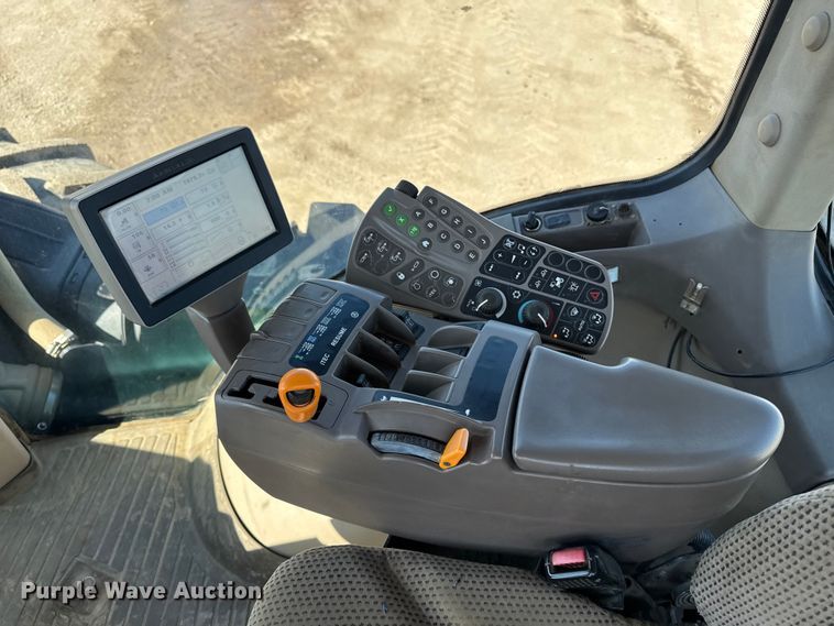 image for item EF2464 2013 John Deere 9560R  Scraper Special 4WD tractor