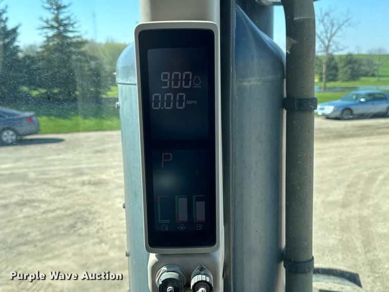 image for item EF2464 2013 John Deere 9560R  Scraper Special 4WD tractor