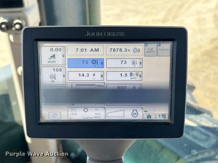 image for item EF2464 2013 John Deere 9560R  Scraper Special 4WD tractor