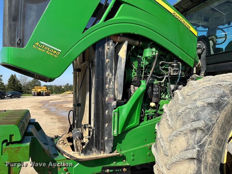 image for item EF2464 2013 John Deere 9560R  Scraper Special 4WD tractor