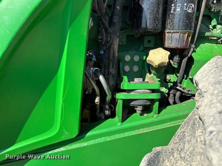 image for item EF2464 2013 John Deere 9560R  Scraper Special 4WD tractor