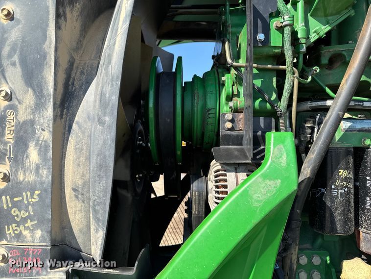 image for item EF2464 2013 John Deere 9560R  Scraper Special 4WD tractor