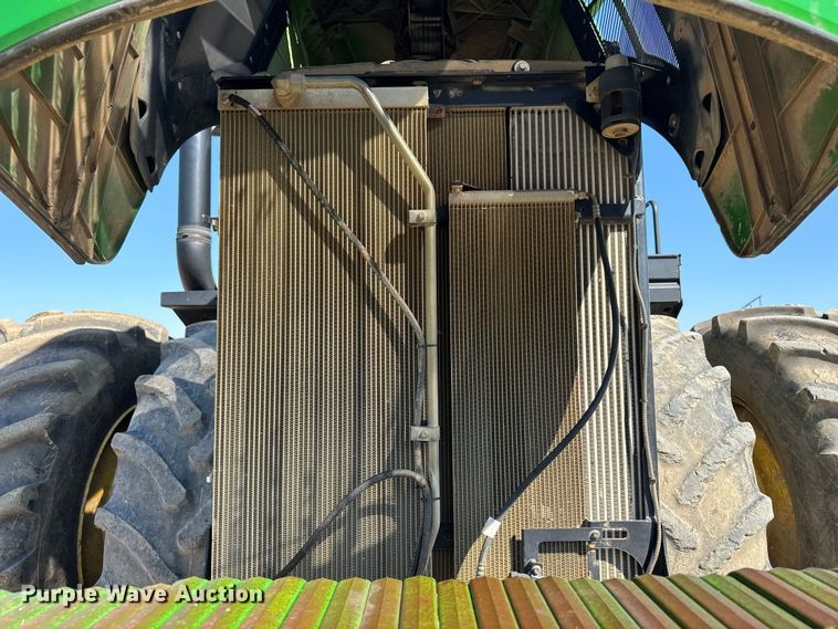 image for item EF2464 2013 John Deere 9560R  Scraper Special 4WD tractor