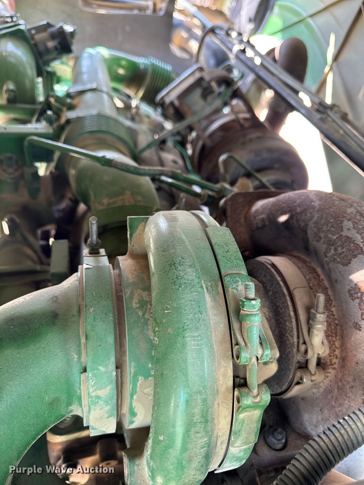 image for item EF2464 2013 John Deere 9560R  Scraper Special 4WD tractor