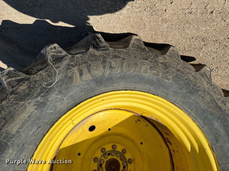 image for item EF2464 2013 John Deere 9560R  Scraper Special 4WD tractor