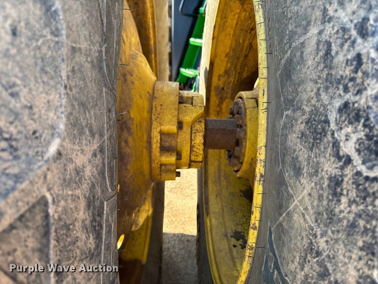 image for item EF2464 2013 John Deere 9560R  Scraper Special 4WD tractor