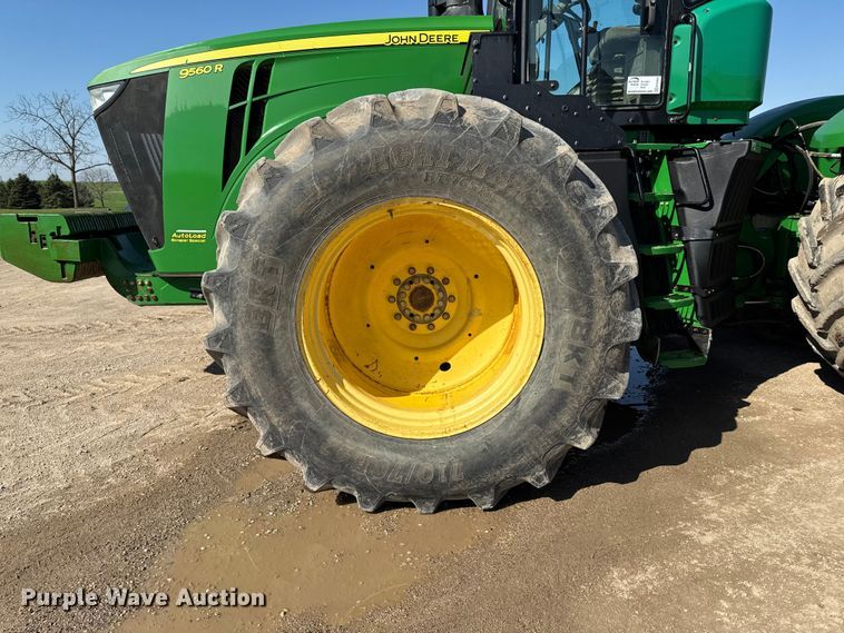 image for item EF2464 2013 John Deere 9560R  Scraper Special 4WD tractor