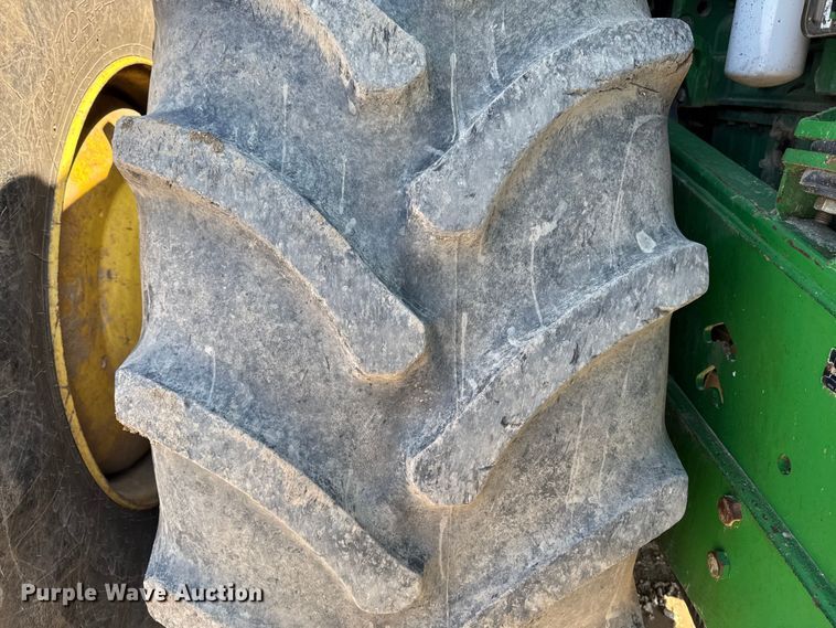 image for item EF2464 2013 John Deere 9560R  Scraper Special 4WD tractor