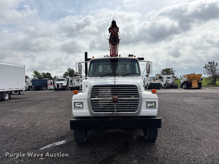 image for item EG1152 1996 Ford L8000 crane truck