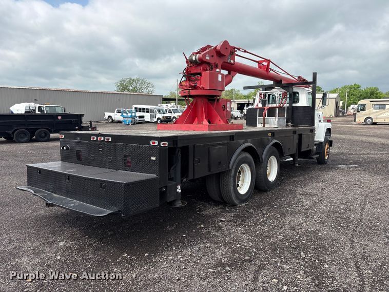 image for item EG1152 1996 Ford L8000 crane truck