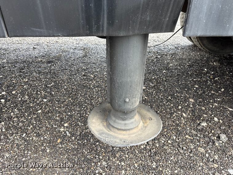 image for item EG1152 1996 Ford L8000 crane truck