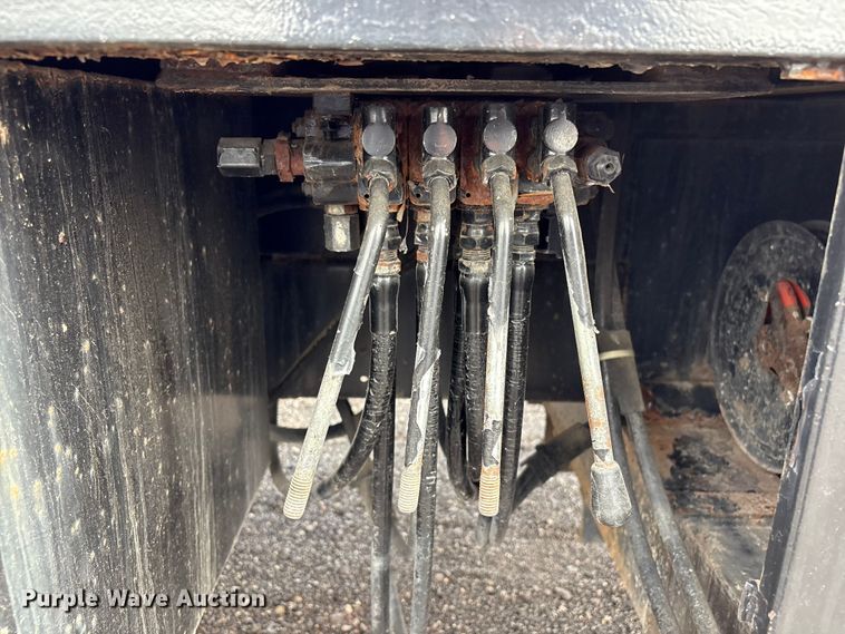 image for item EG1152 1996 Ford L8000 crane truck