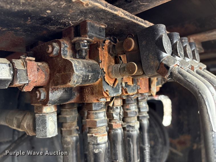 image for item EG1152 1996 Ford L8000 crane truck