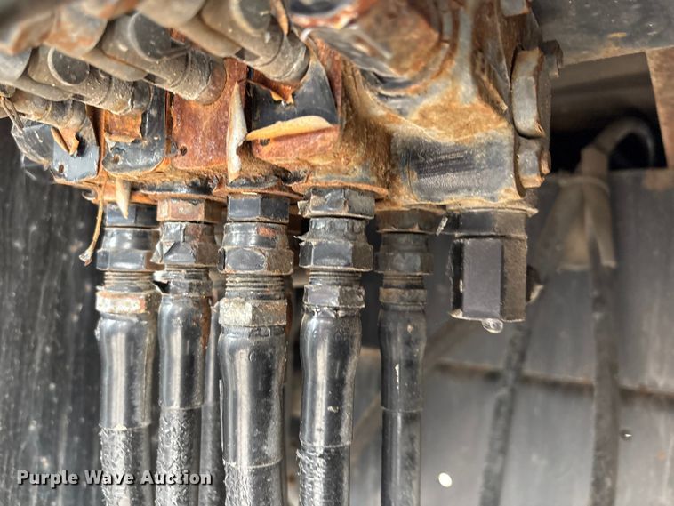 image for item EG1152 1996 Ford L8000 crane truck