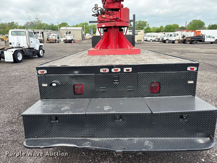 image for item EG1152 1996 Ford L8000 crane truck