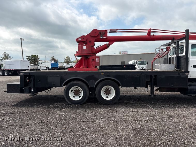 image for item EG1152 1996 Ford L8000 crane truck