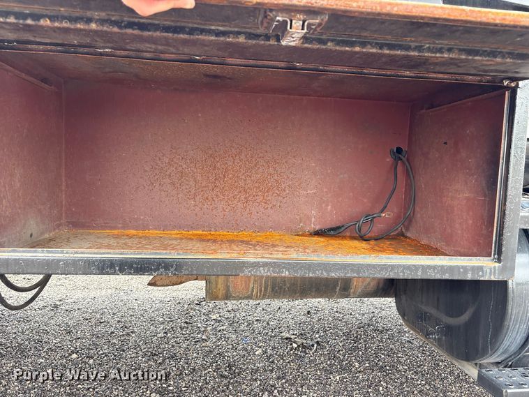 image for item EG1152 1996 Ford L8000 crane truck