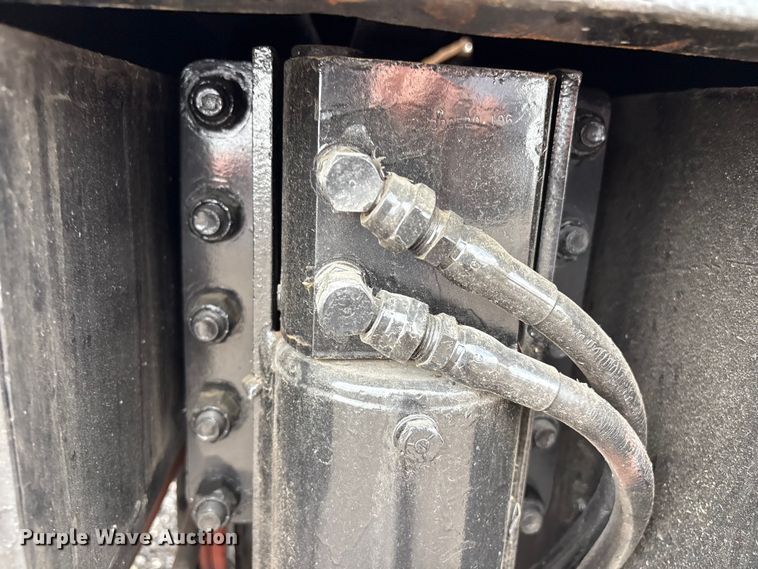 image for item EG1152 1996 Ford L8000 crane truck