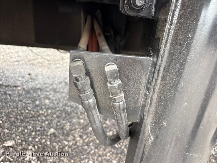 image for item EG1152 1996 Ford L8000 crane truck