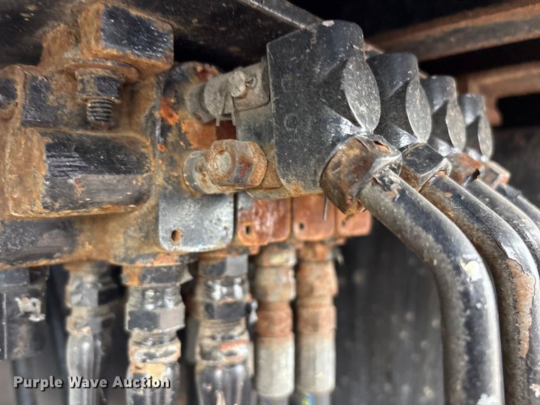 image for item EG1152 1996 Ford L8000 crane truck