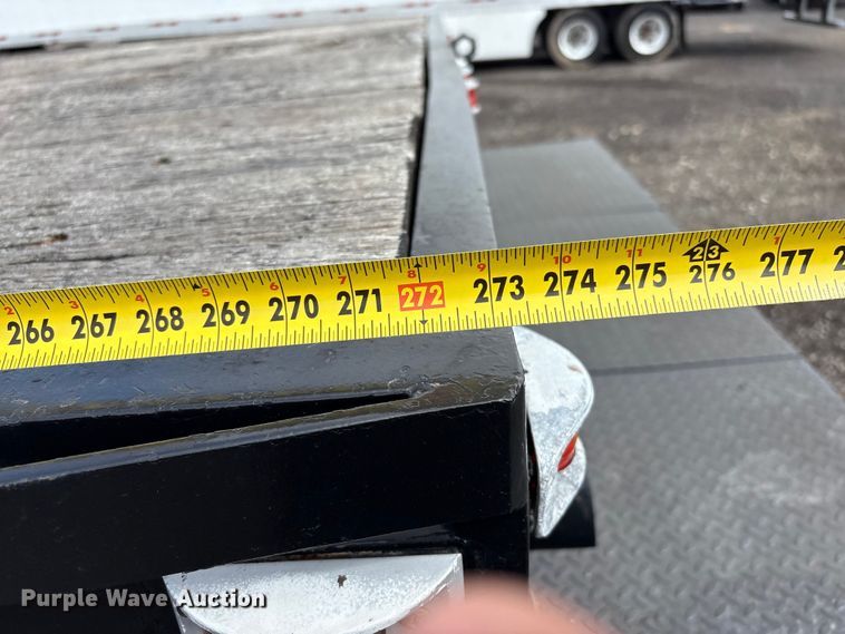 image for item EG1152 1996 Ford L8000 crane truck