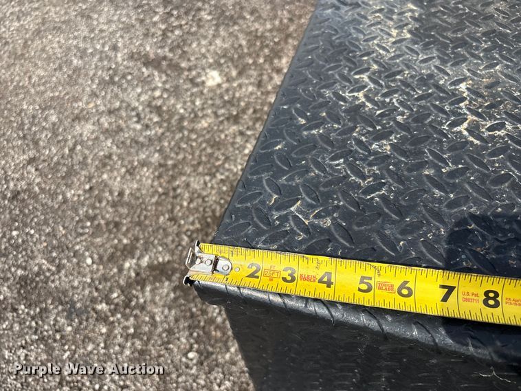 image for item EG1152 1996 Ford L8000 crane truck