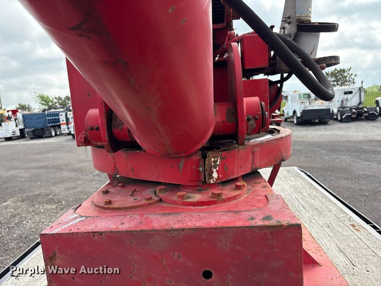 image for item EG1152 1996 Ford L8000 crane truck