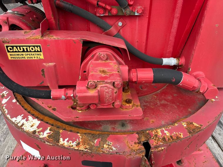 image for item EG1152 1996 Ford L8000 crane truck