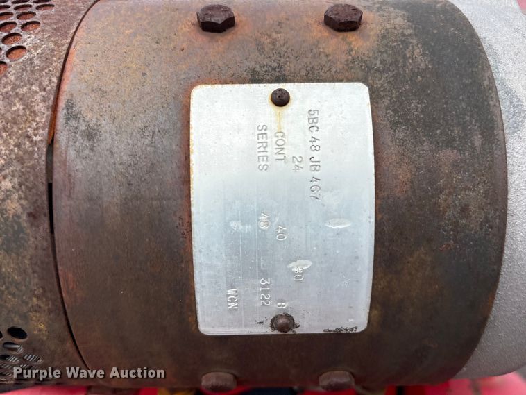 image for item EG1152 1996 Ford L8000 crane truck