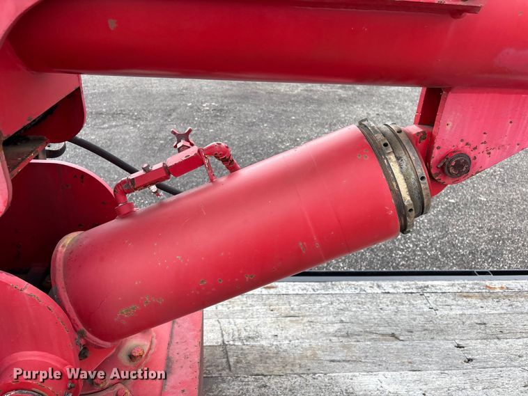 image for item EG1152 1996 Ford L8000 crane truck