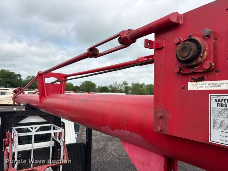 image for item EG1152 1996 Ford L8000 crane truck