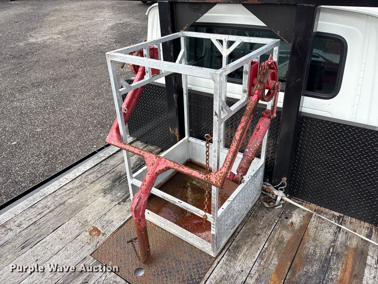 image for item EG1152 1996 Ford L8000 crane truck