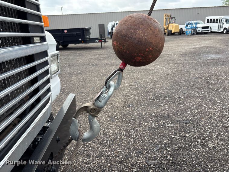 image for item EG1152 1996 Ford L8000 crane truck