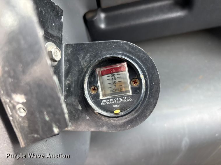 image for item EG1152 1996 Ford L8000 crane truck