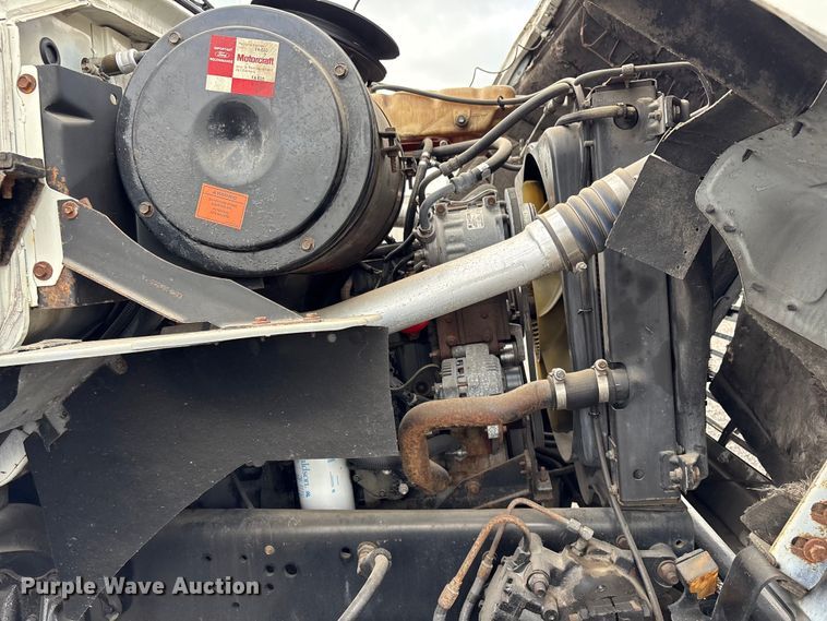 image for item EG1152 1996 Ford L8000 crane truck