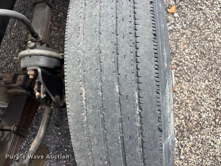 image for item EG1152 1996 Ford L8000 crane truck