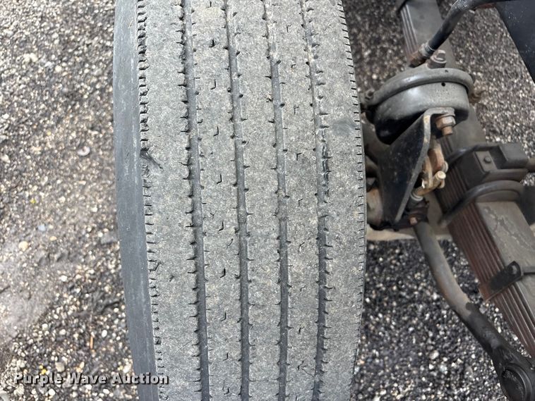 image for item EG1152 1996 Ford L8000 crane truck