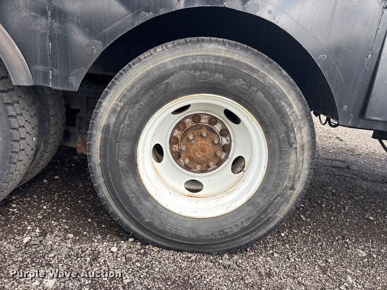 image for item EG1152 1996 Ford L8000 crane truck