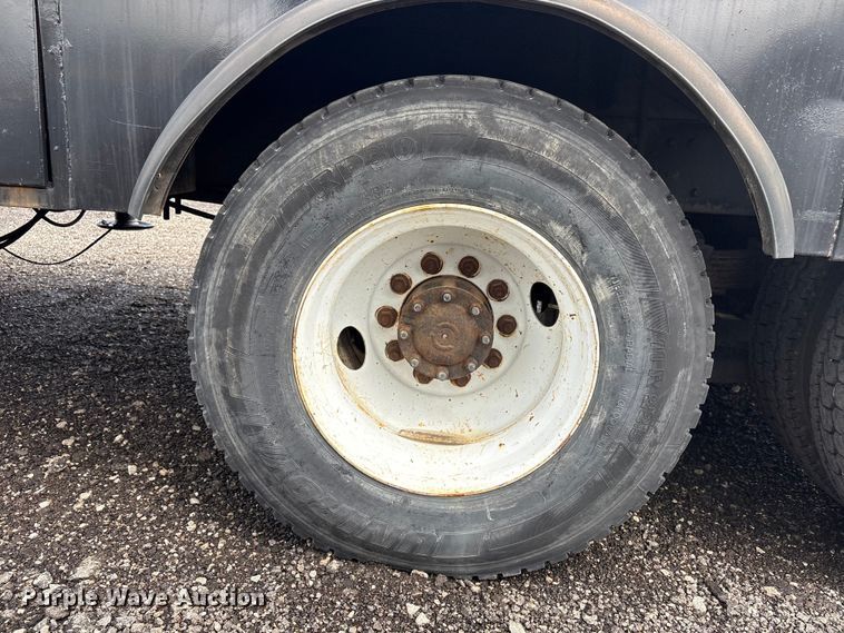 image for item EG1152 1996 Ford L8000 crane truck