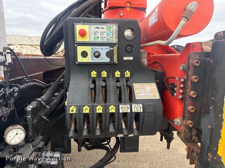 image for item EG2017 2007 Freightliner M2 106 crane truck