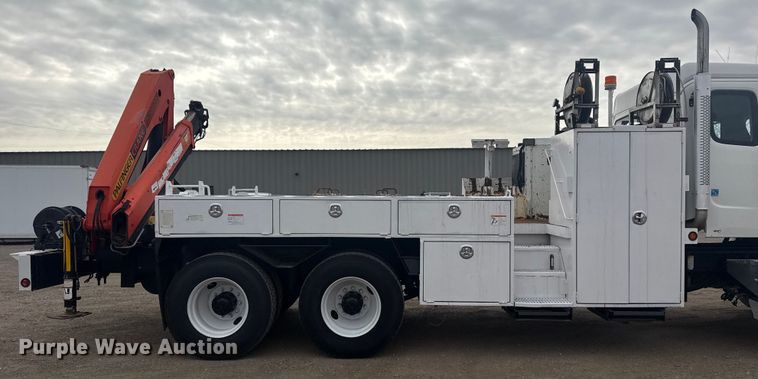 image for item EG2017 2007 Freightliner M2 106 crane truck