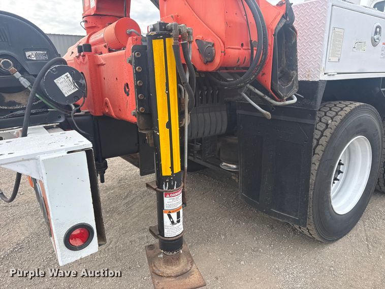image for item EG2017 2007 Freightliner M2 106 crane truck