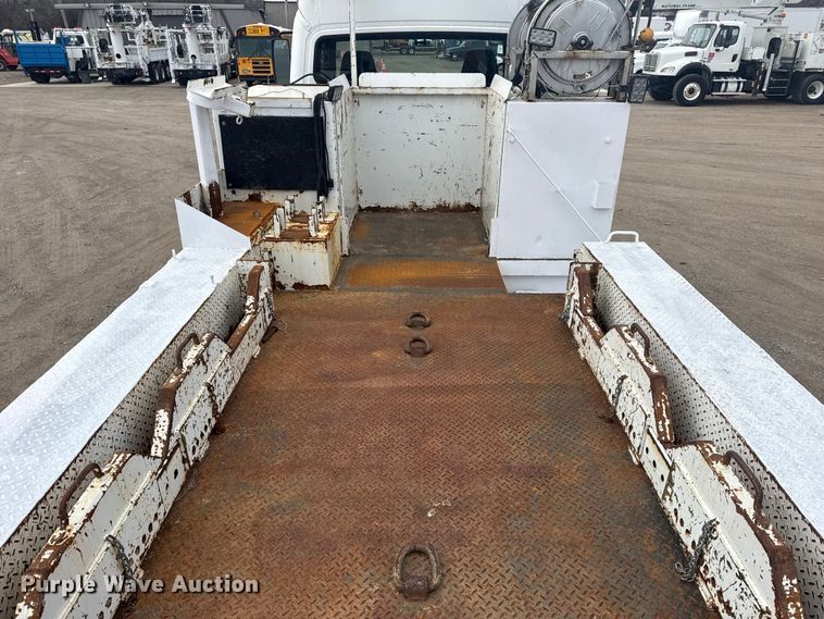 image for item EG2017 2007 Freightliner M2 106 crane truck