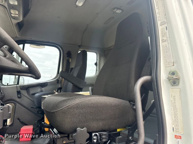 image for item EG2017 2007 Freightliner M2 106 crane truck