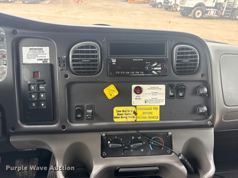image for item EG2017 2007 Freightliner M2 106 crane truck